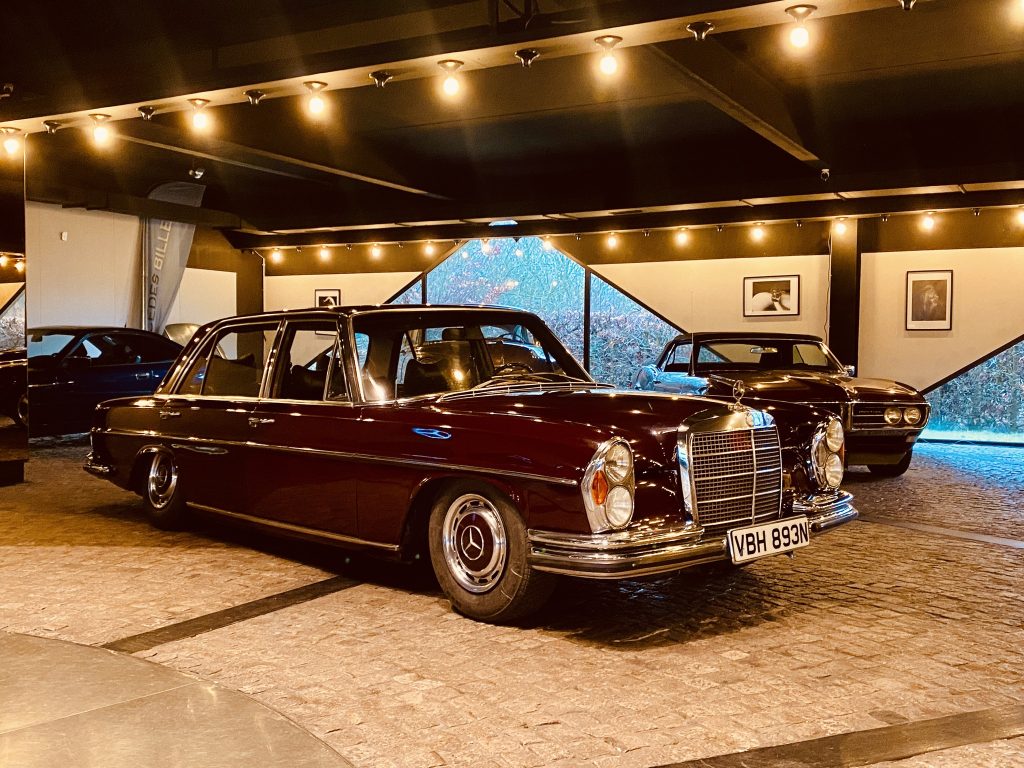 Foto02 Mercedes-Benz 300